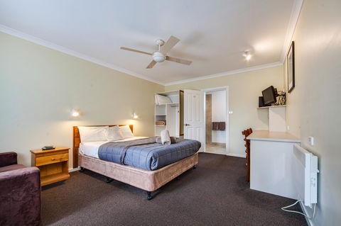 Wintersun Gardens Motel - Accommodation VIC 10