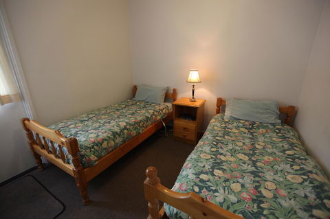 The Fox And Hounds Historic Hotel - Accommodation VIC 19