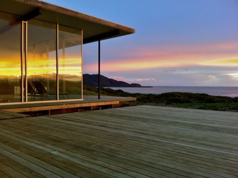 Cloudy Bay Beach House - Accommodation VIC 7