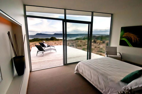 Cloudy Bay Beach House - Accommodation VIC 22