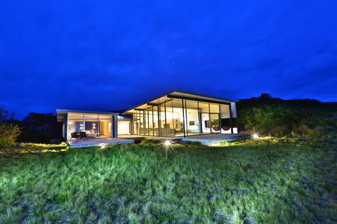 Cloudy Bay Beach House - Accommodation VIC 42