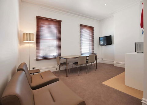 Ikon Hotel - Accommodation VIC 17