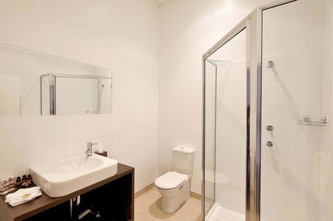Ikon Hotel - Accommodation VIC 33