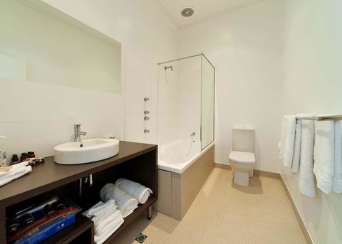 Ikon Hotel - Accommodation VIC 18