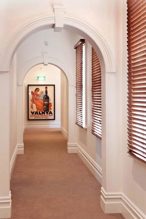 Ikon Hotel - Accommodation VIC 35