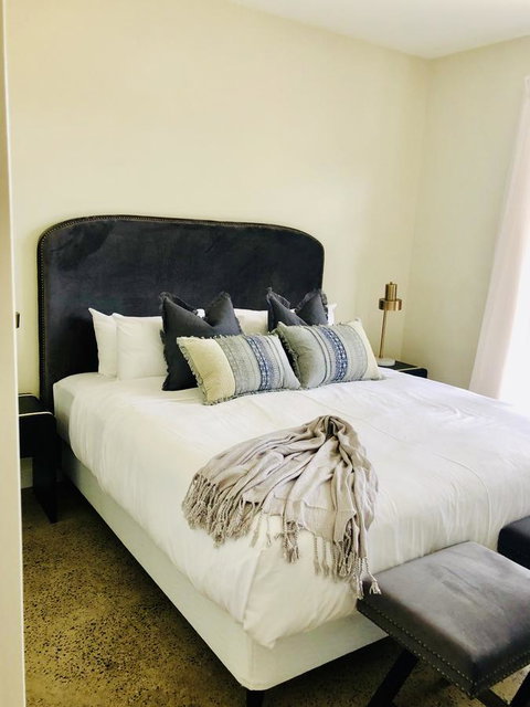 EMBRACING EVANDALE - Hosted By L'Abode Accommodation - Accommodation VIC 3