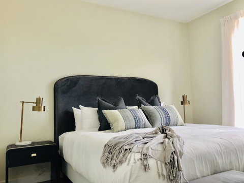 EMBRACING EVANDALE - Hosted By L'Abode Accommodation - Accommodation VIC 14