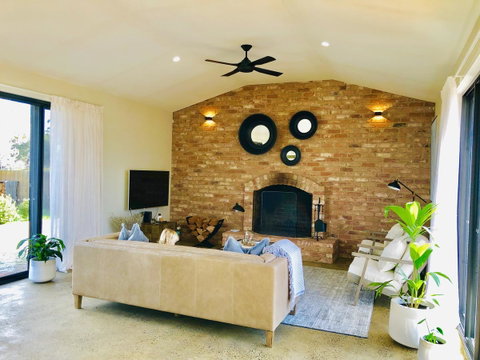 EMBRACING EVANDALE - Hosted By L'Abode Accommodation - Accommodation VIC 7