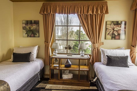 Touchwood Cottages - Accommodation VIC 34