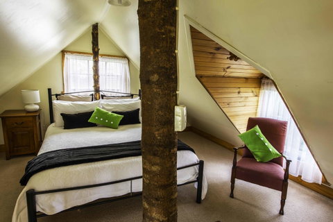 Touchwood Cottages - Accommodation VIC 31