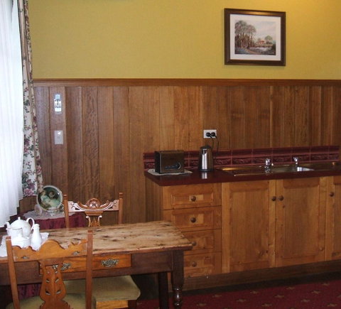 Touchwood Cottages - Accommodation VIC 23