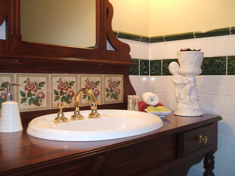 Touchwood Cottages - Accommodation VIC 22