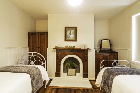 Touchwood Cottages - Accommodation VIC 16