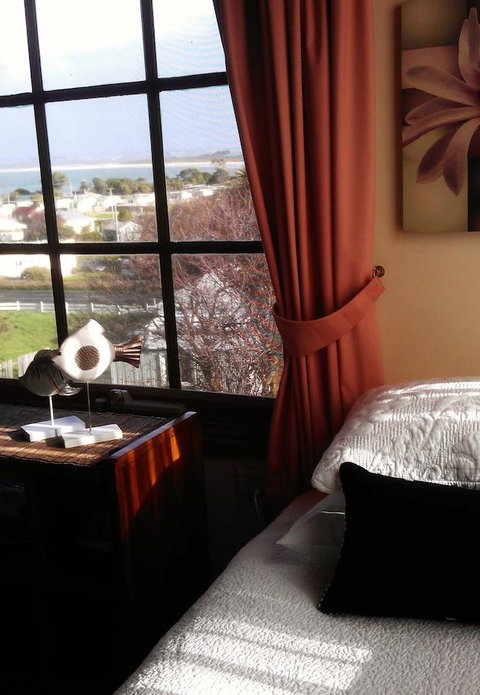Touchwood Cottages - Accommodation VIC 24