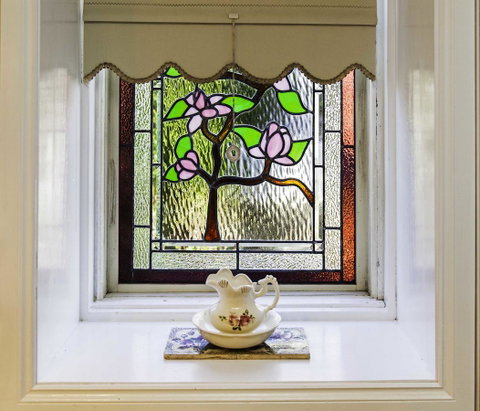 Touchwood Cottages - Accommodation VIC 44