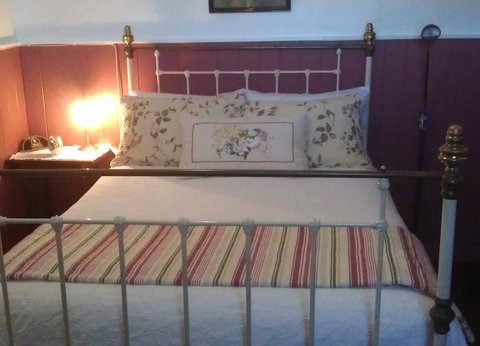 Touchwood Cottages - Accommodation VIC 25