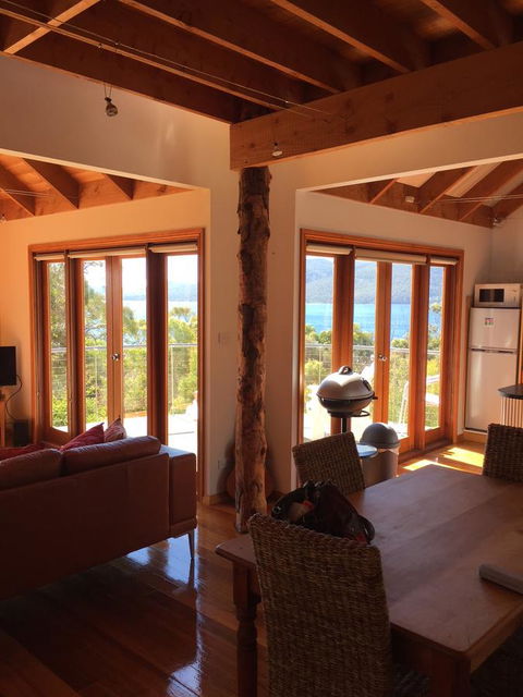 The Tree House - Accommodation VIC 2