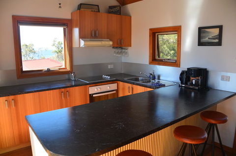 The Tree House - Accommodation VIC 8