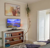 New Aptmnt Only 5 Mins To Mona Gallery - Accommodation VIC
