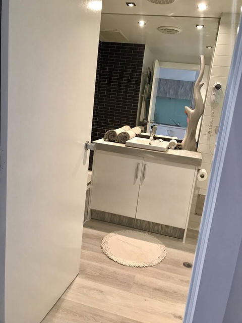Lorne World - Accommodation VIC 6