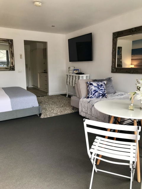 Lorne World - Accommodation VIC 5