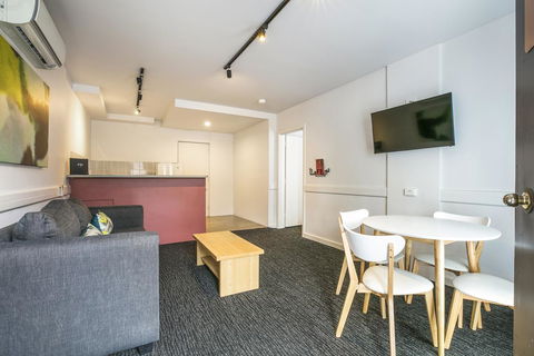 Nightcap At Matthew Flinders Hotel - Accommodation VIC 23