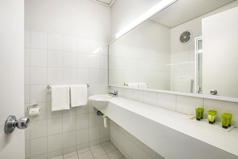 Nightcap At Matthew Flinders Hotel - Accommodation VIC 16