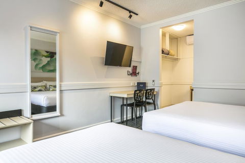 Nightcap At Matthew Flinders Hotel - Accommodation VIC 12