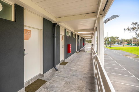 Nightcap At Keysborough Hotel - Accommodation VIC 22
