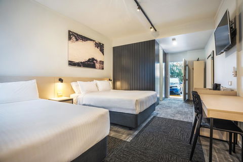 Nightcap At Keysborough Hotel - Accommodation VIC 19