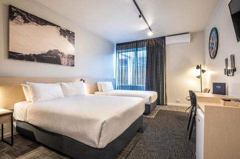 Nightcap At Keysborough Hotel - Accommodation VIC 15