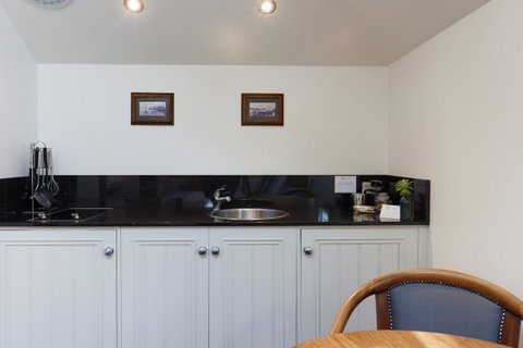 54 On Bank - Accommodation VIC 20