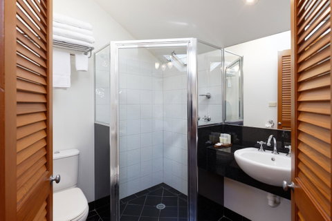 54 On Bank - Accommodation VIC 17