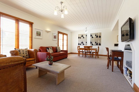 54 On Bank - Accommodation VIC 31
