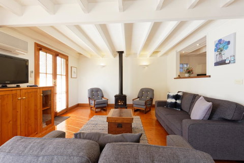 54 On Bank - Accommodation VIC 5