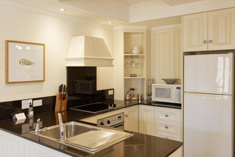 54 On Bank - Accommodation VIC 27