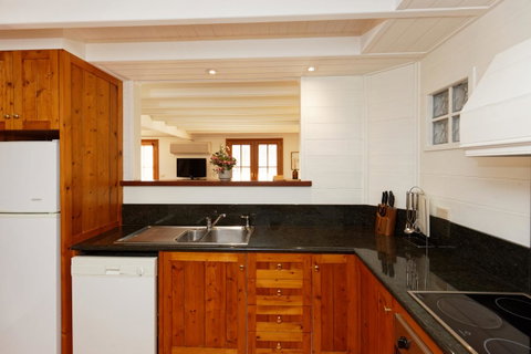 54 On Bank - Accommodation VIC 43