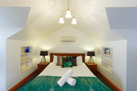 54 On Bank - Accommodation VIC 39