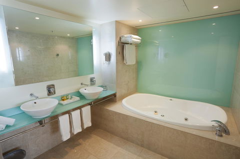 PARKROYAL Melbourne Airport - Accommodation VIC 18