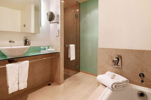PARKROYAL Melbourne Airport - Accommodation VIC 42