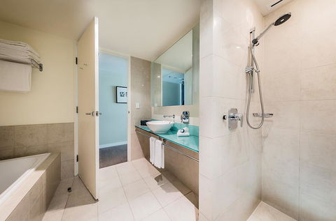 PARKROYAL Melbourne Airport - Accommodation VIC 4
