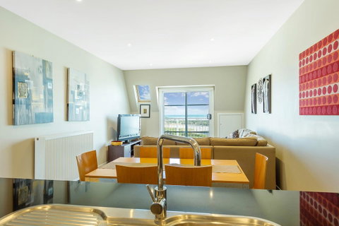 Deep Blue Hotel & Hot Springs - Accommodation VIC 44