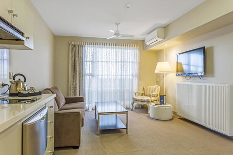 Deep Blue Hotel & Hot Springs - Accommodation VIC 42