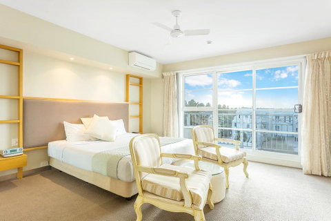 Deep Blue Hotel & Hot Springs - Accommodation VIC 11