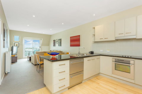Deep Blue Hotel & Hot Springs - Accommodation VIC 32
