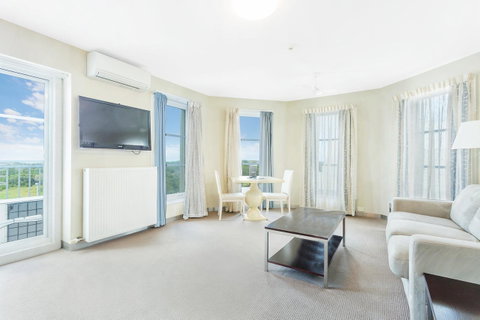 Deep Blue Hotel & Hot Springs - Accommodation VIC 29