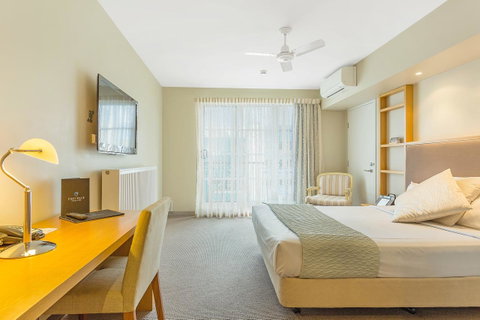 Deep Blue Hotel & Hot Springs - Accommodation VIC 27