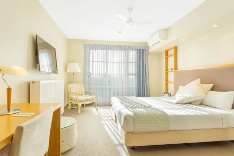 Deep Blue Hotel & Hot Springs - Accommodation VIC 14