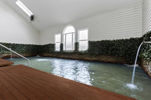 Deep Blue Hotel & Hot Springs - Accommodation VIC 12