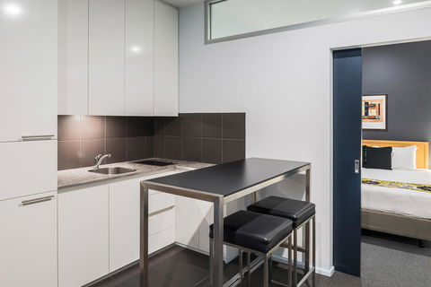 Mantra 100 Exhibition - Accommodation VIC 8